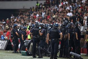 图片报：拜仁希望继续评估格雷茨卡和格纳布里，1月再谈续约（图片报：拜仁将继续观察格雷茨卡与格纳布里，续约问题拟于1月再议）