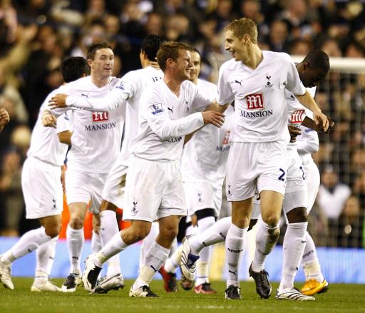 欧冠进球榜更新：梅西连续破门,（欧冠射手榜刷新：梅西连场进球）