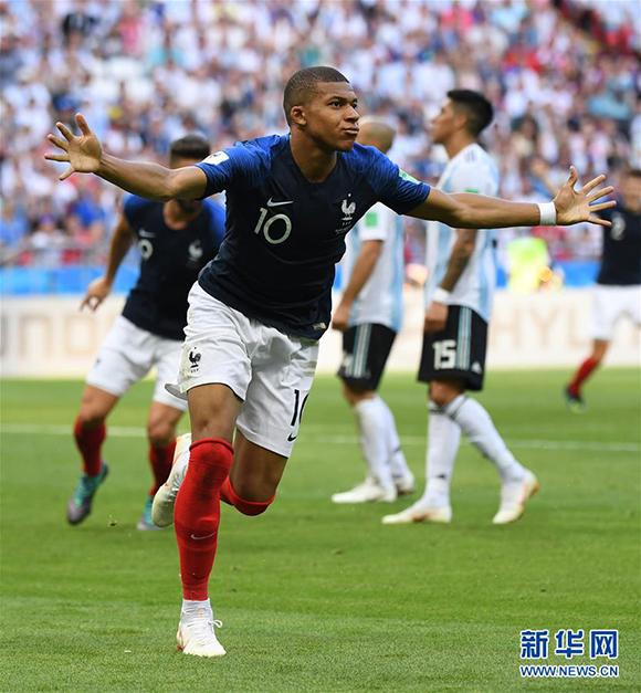 国米大战利物浦，巴萨PK法鹰，参与截图预测今夜欧冠的比分（今夜欧冠：国米VS利物浦，巴萨对阵法鹰，截屏参与比分预测）