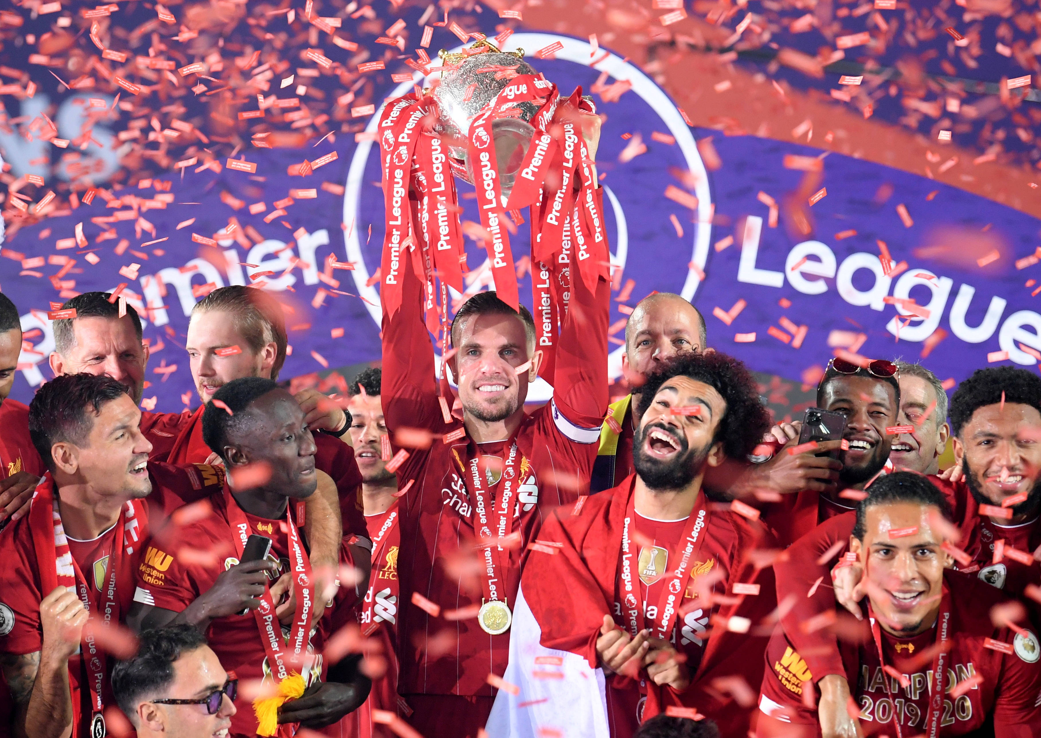 阿斯：贝林在皇马和英格兰同时陷入困境，他难以融入战术体系（阿斯：贝林在皇马与英格兰双线受挫，战术适配成难题）