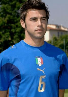 热议成都平广岛：联赛亚冠都蛮硬；租德尔加多需下载反诈app