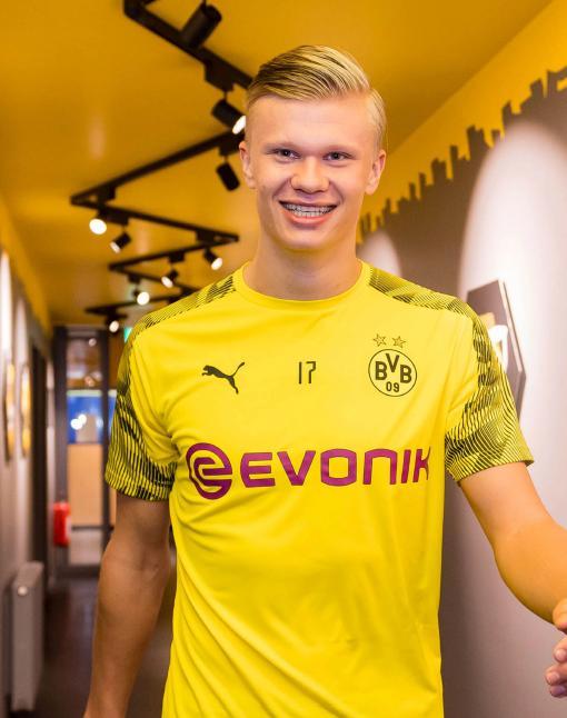 UFC2025最佳首秀候选萨尔基尔德一拳KO朱伯利，将战茸主