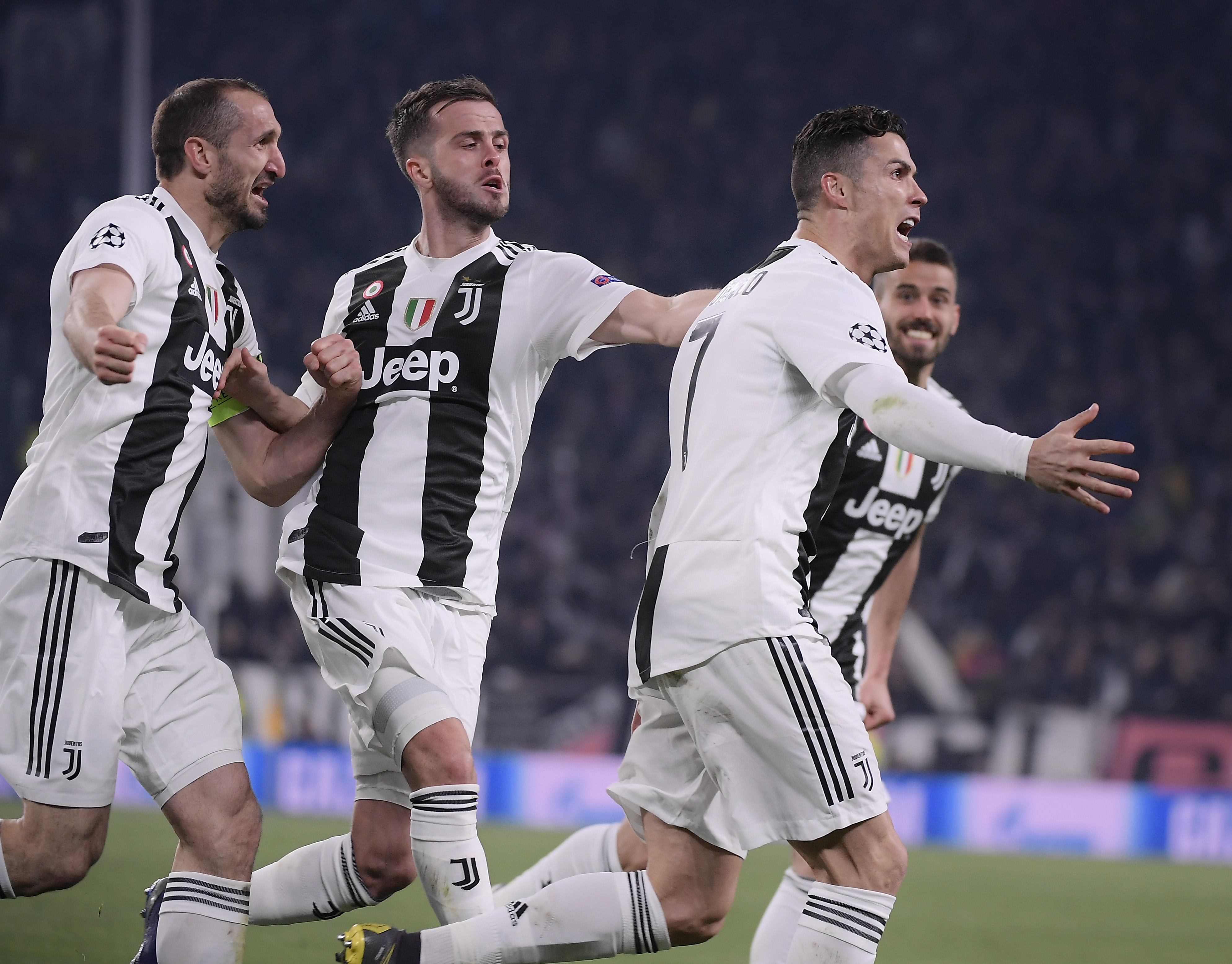 马德兴：我们的足球领导没有荣辱观，不觉得0-8是耻辱（马德兴：足球高层缺乏荣辱观，竟不以0-8为耻）