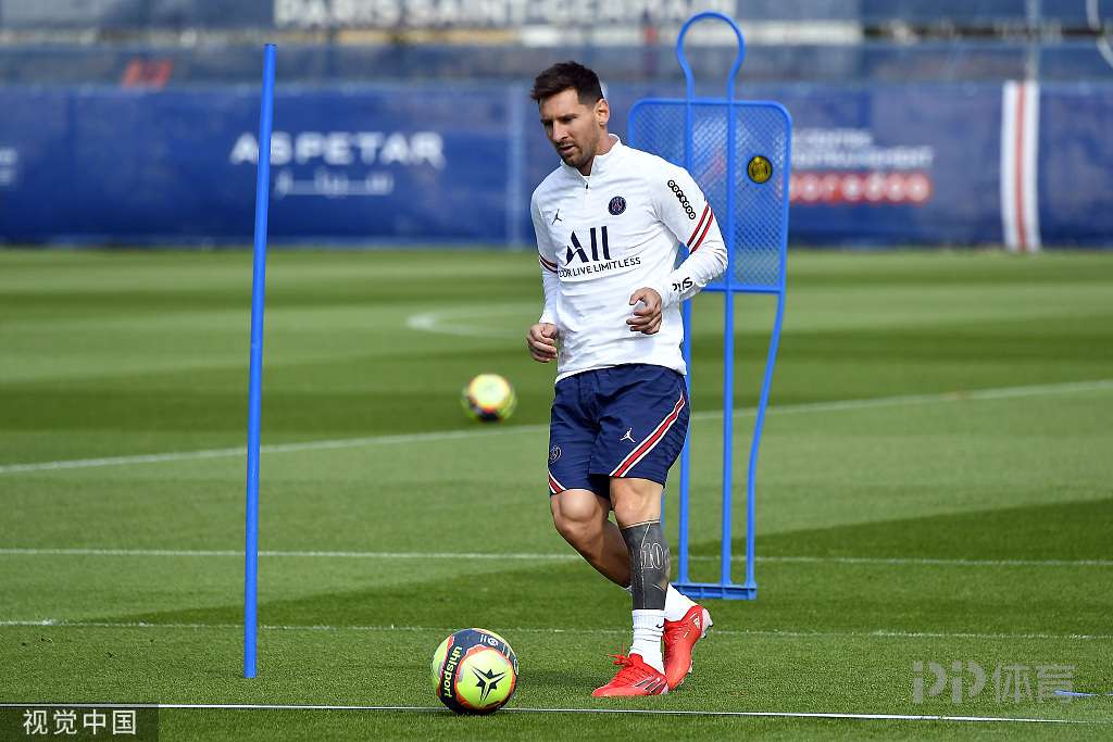 图赫尔：会找阿诺德聊聊，不过夸安萨目前竞争右后卫稍微领先